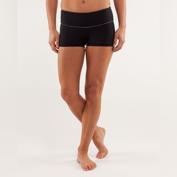 lululemon athletica Pants - Lululemon Boogie Shorts Black size 4